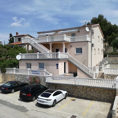 Apartments Villa Rosmarin Omišalj Buitenkant foto